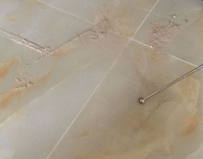 南澳瓷砖空鼓维修公司分享粘合剂选择不当在瓷砖铺贴过程中可能导致以下问题